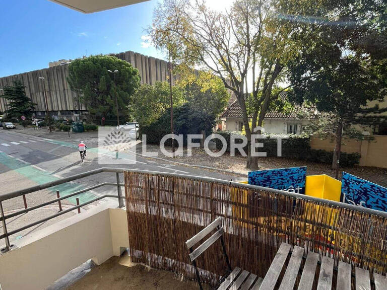 Studio-bis Meublé à Avignon, Proche du Centre Ville avec balcon et place de parking — photo 1