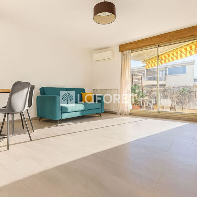 Appartement 3 pièces 235400 €