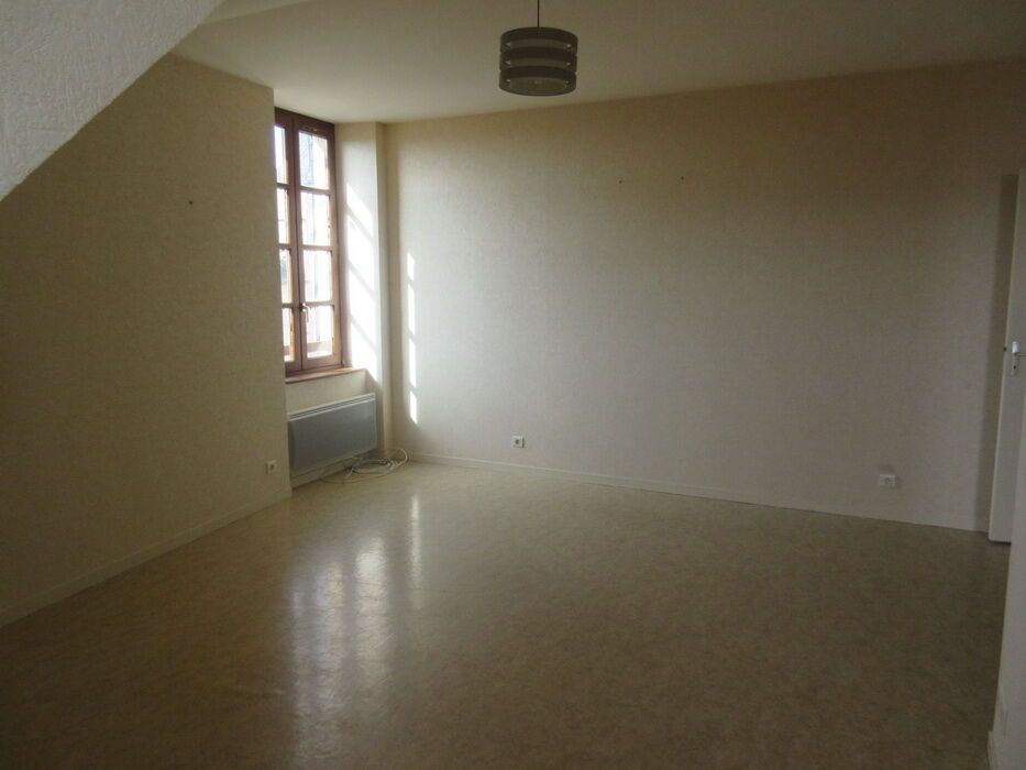 Appartement  T4 à louer Balsac 12510