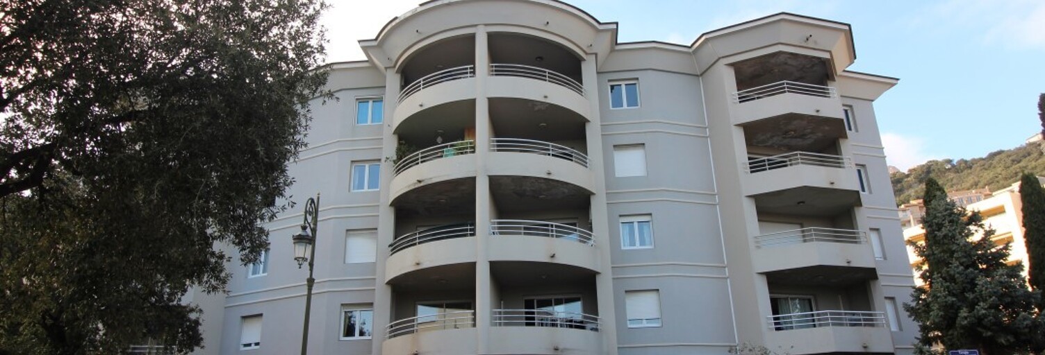 Garage  12 m² à louer à Bastia (20200)