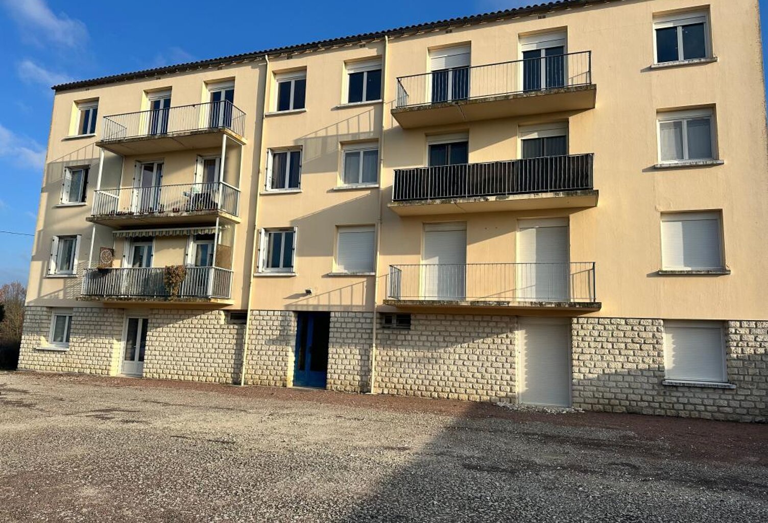 Appartement À Vendre — photo 1