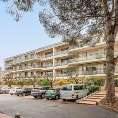 Appartement 1 pièces 750 €