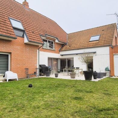 Maison 8 pièces 280900 €