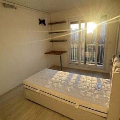 Appartement 5 pièces 550 €