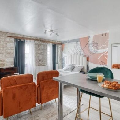 Appartement 1 pièces 900 €