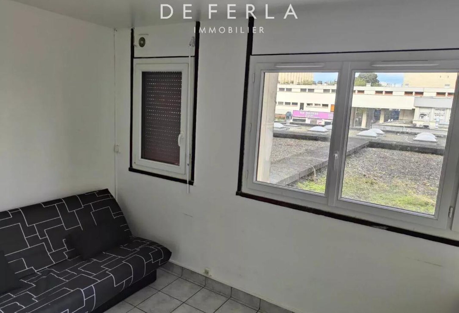 Studio- MEUDON-LA-FORÊT — photo 1