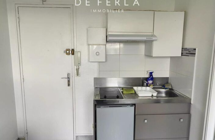 Studio- MEUDON-LA-FORÊT — photo 3