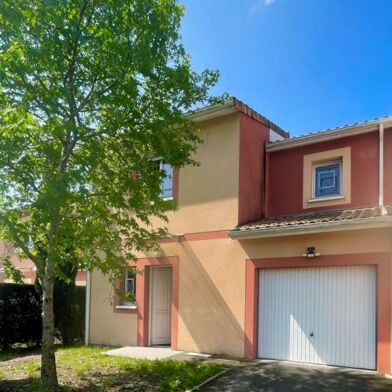 Maison 4 pièces 1390 €