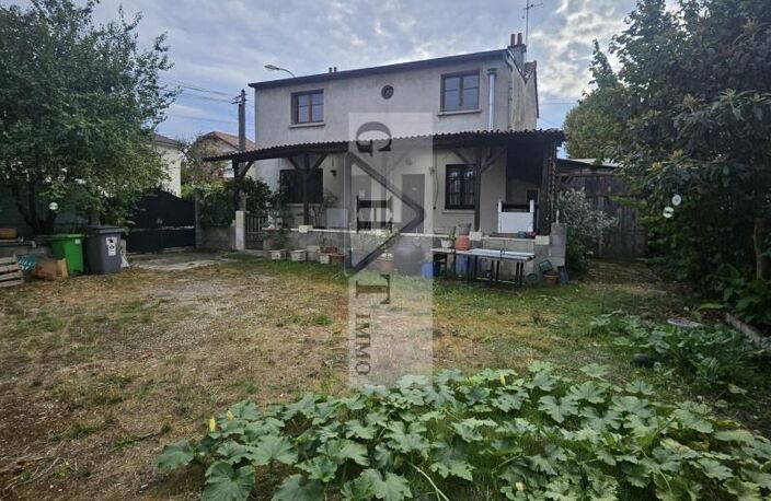 Local commercial 214 m² proche RER — photo 2
