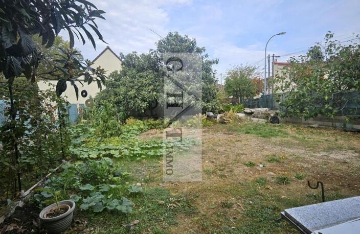 Local commercial 214 m² proche RER — photo 3