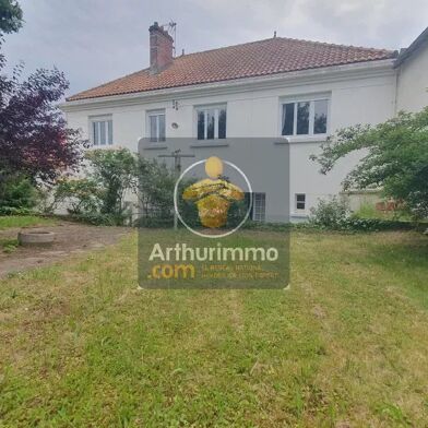 Maison 9 pièces 210000 €