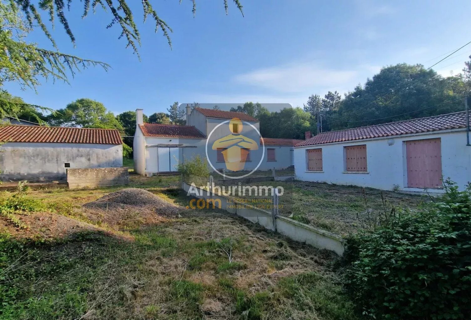 Un ensemble immobilier sur 6 hectares de jardin — photo 1