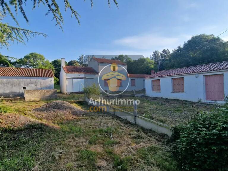 Un ensemble immobilier sur 6 hectares de jardin — photo 1