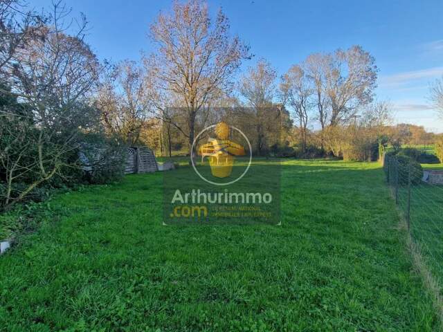 RARE, terrain constructible de 730m² hors lotissement — photo du bien