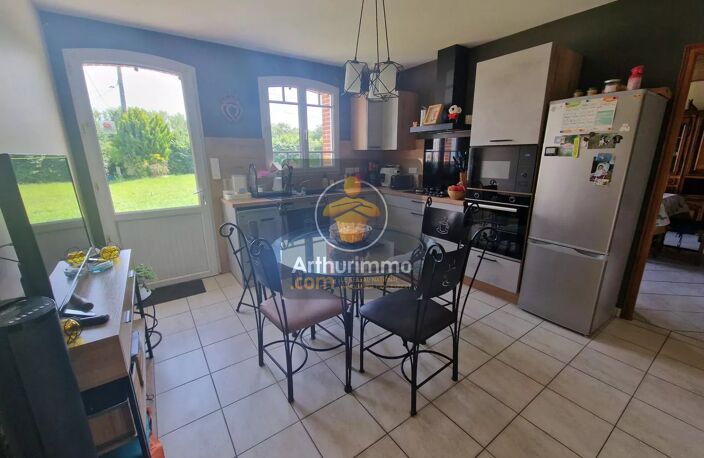 Propriété avec bâtiments sur 1 hectare à plus 100m d'une habitation — photo 2
