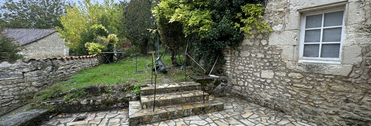 Immeuble  127 m² à vendre à Ronsenac (16320)