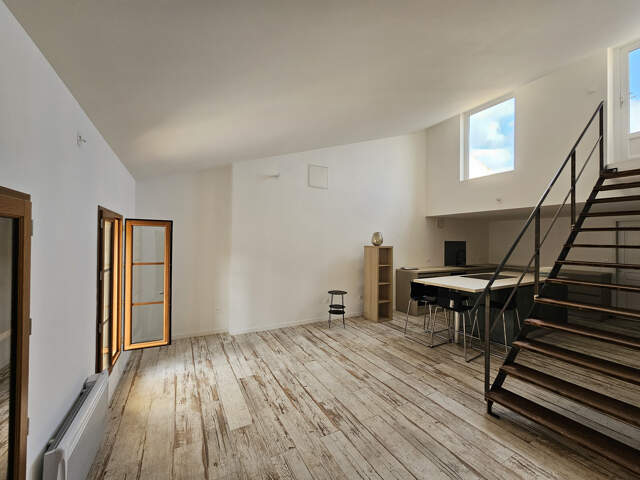 APPARTEMENT RENOVE  91 m2 TYPE 3 AVEC TERRASSE Vue dominante — photo du bien