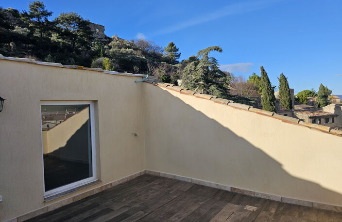 APPARTEMENT RENOVE  91 m2 TYPE 3 AVEC TERRASSE Vue dominante — photo 2