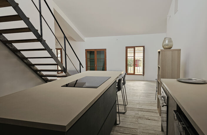 APPARTEMENT RENOVE  91 m2 TYPE 3 AVEC TERRASSE Vue dominante — photo 3