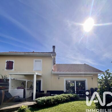 Maison 5 pièces 399000 €