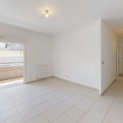 Appartement 2 pièces 856 €