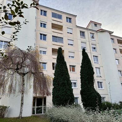 Appartement 5 pièces 180000 €