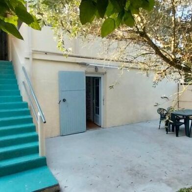 Appartement 5 pièces 950 €