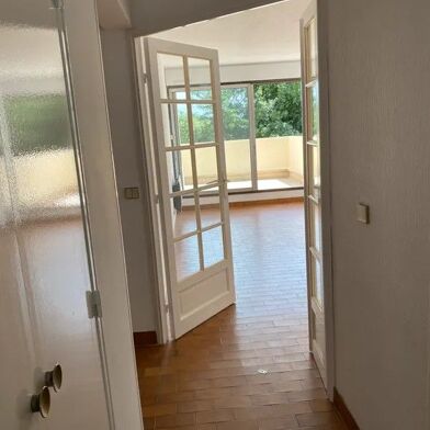 Appartement 2 pièces 669 €