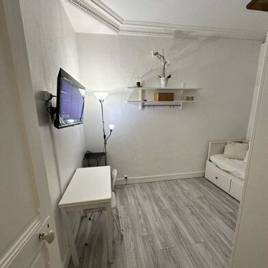 Appartement 1 pièces 940 €