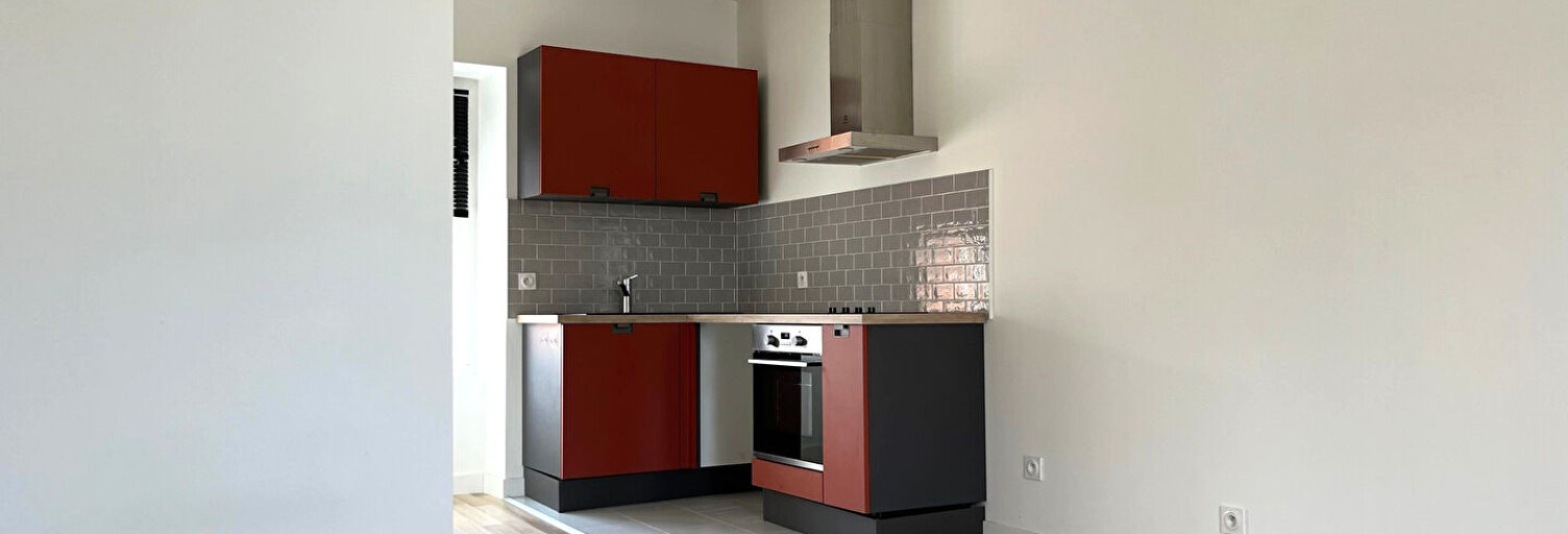 Appartement 1 Pièce 22 m² à louer à Croix-Chapeau (17220)