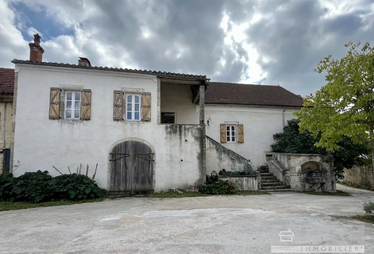 Exclusivité – Maison de village avec sous-sol complet — photo 1