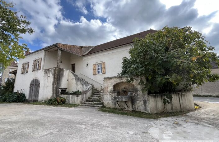 Exclusivité – Maison de village avec sous-sol complet — photo 2