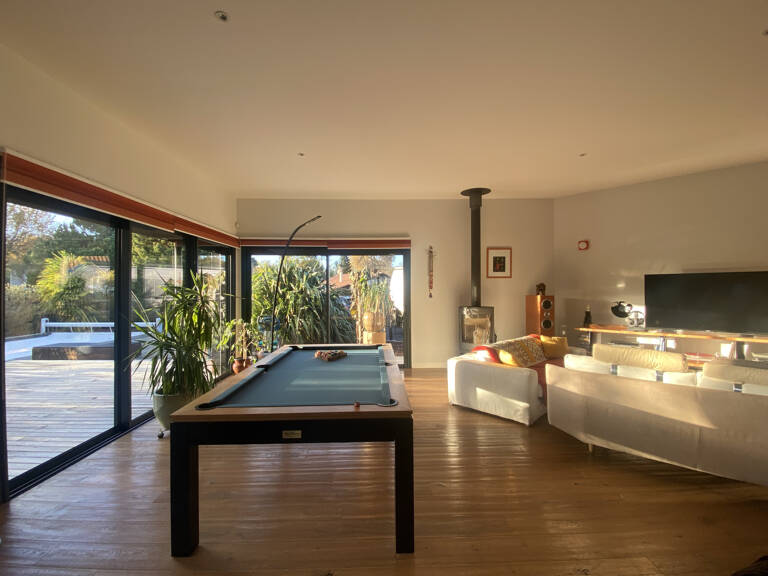 MAISON BOIS ARCHITECTE D'EXCEPTION AVEC PISCINE CHAUFFEE — photo 1