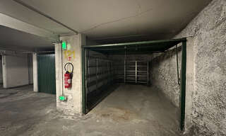 Garage   m² à louer à Chambéry (73000)