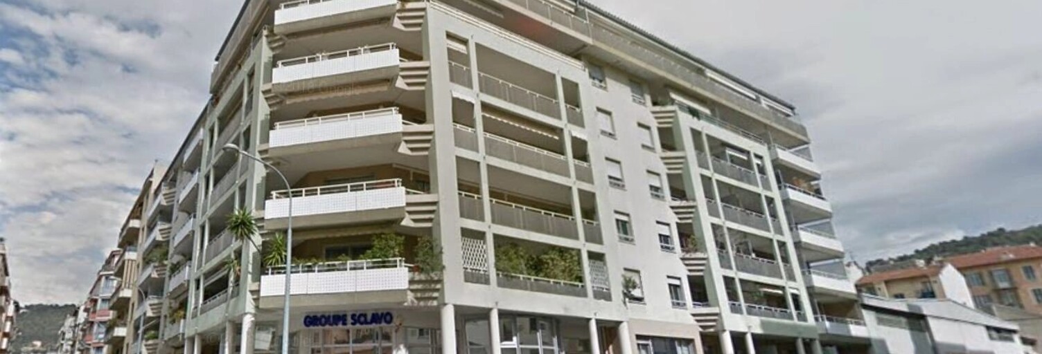 Garage   m² à louer à Nice (06000)