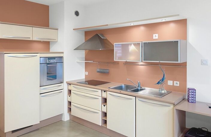 MAISON HYPERCENTRE RUE CALME — photo 3