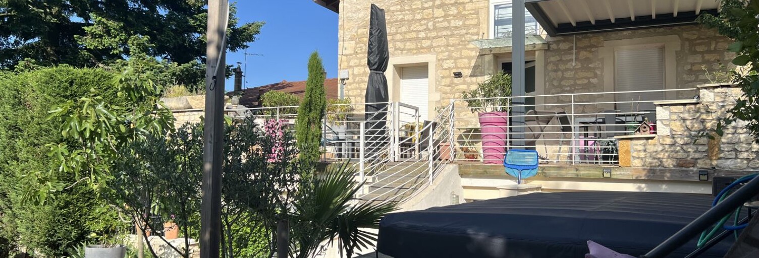 Maison 6 Pièces 192 m² à vendre à Lucenay (69480)