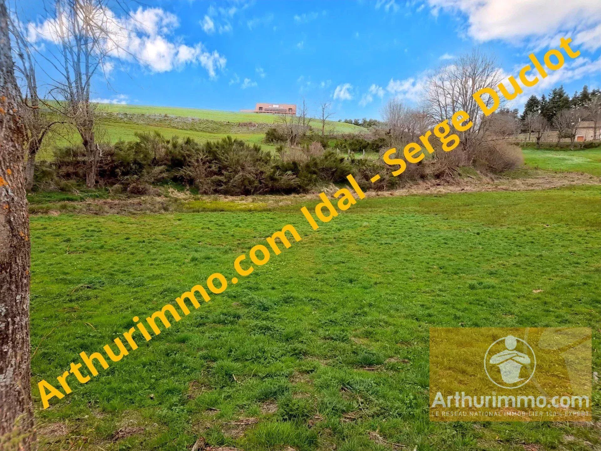 Vente Terrain 1720 m2 à Les Laubies · 27 000 €