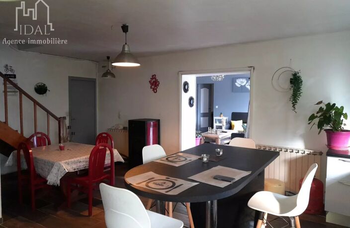 Ensemble immobilier avec terrain de 670 m² — photo 3