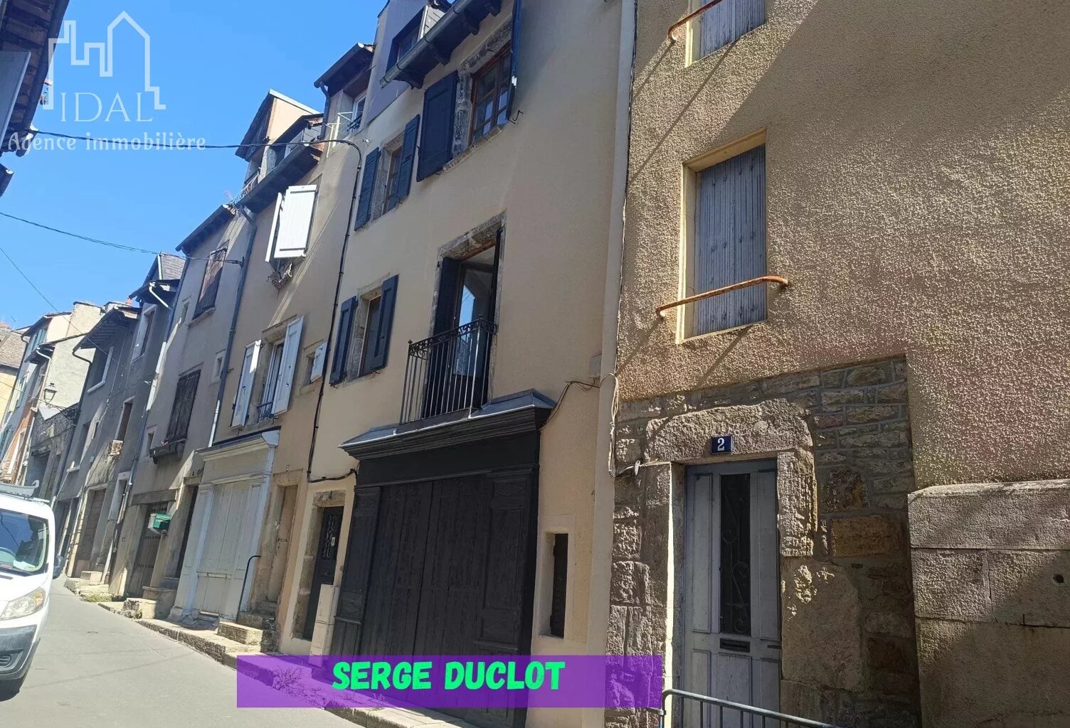 Immeuble entièrement rénové avec soin, — photo 1