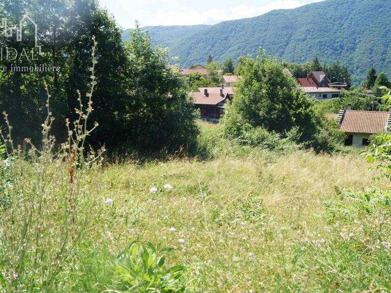 Notre dame de Commiers "ISERE"38 Terrain zone AUA d'une contenance de 3 932 m² — photo 1