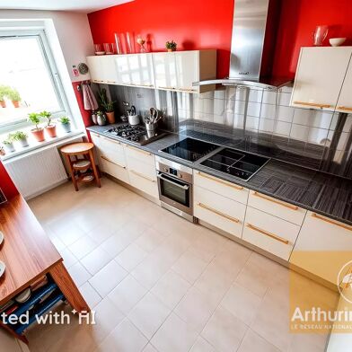 Appartement 5 pièces 215000 €