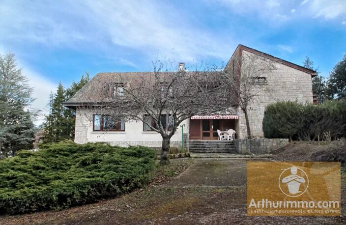Maison de 272 m² dans un Cadre Verdoyant — photo 2
