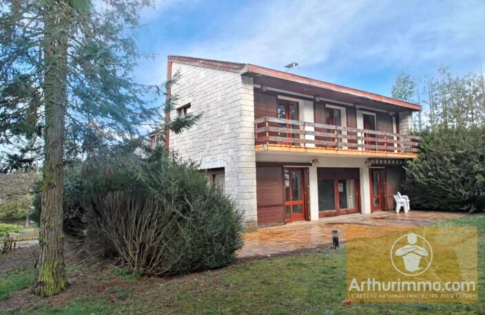 Maison de 272 m² dans un Cadre Verdoyant — photo 3