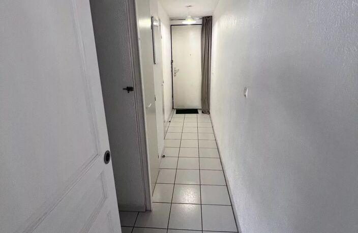 T2 vue mer et piscine — photo 5