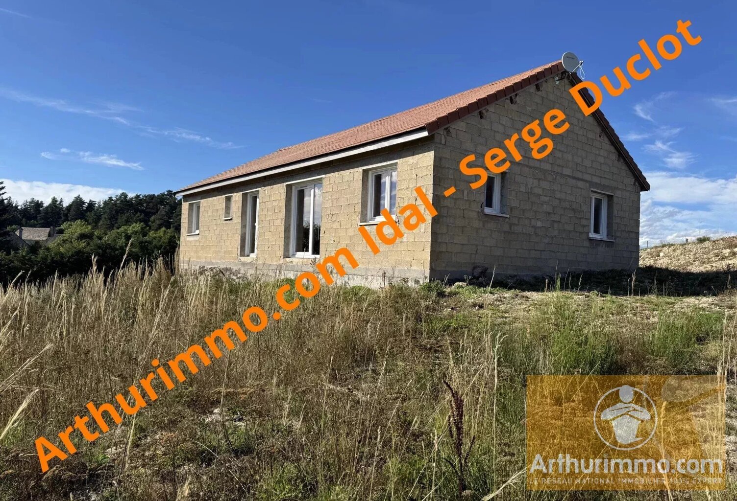 Maison avec vue panoramique à terminer — photo 1