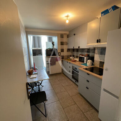 Appartement 3 pièces 745 €