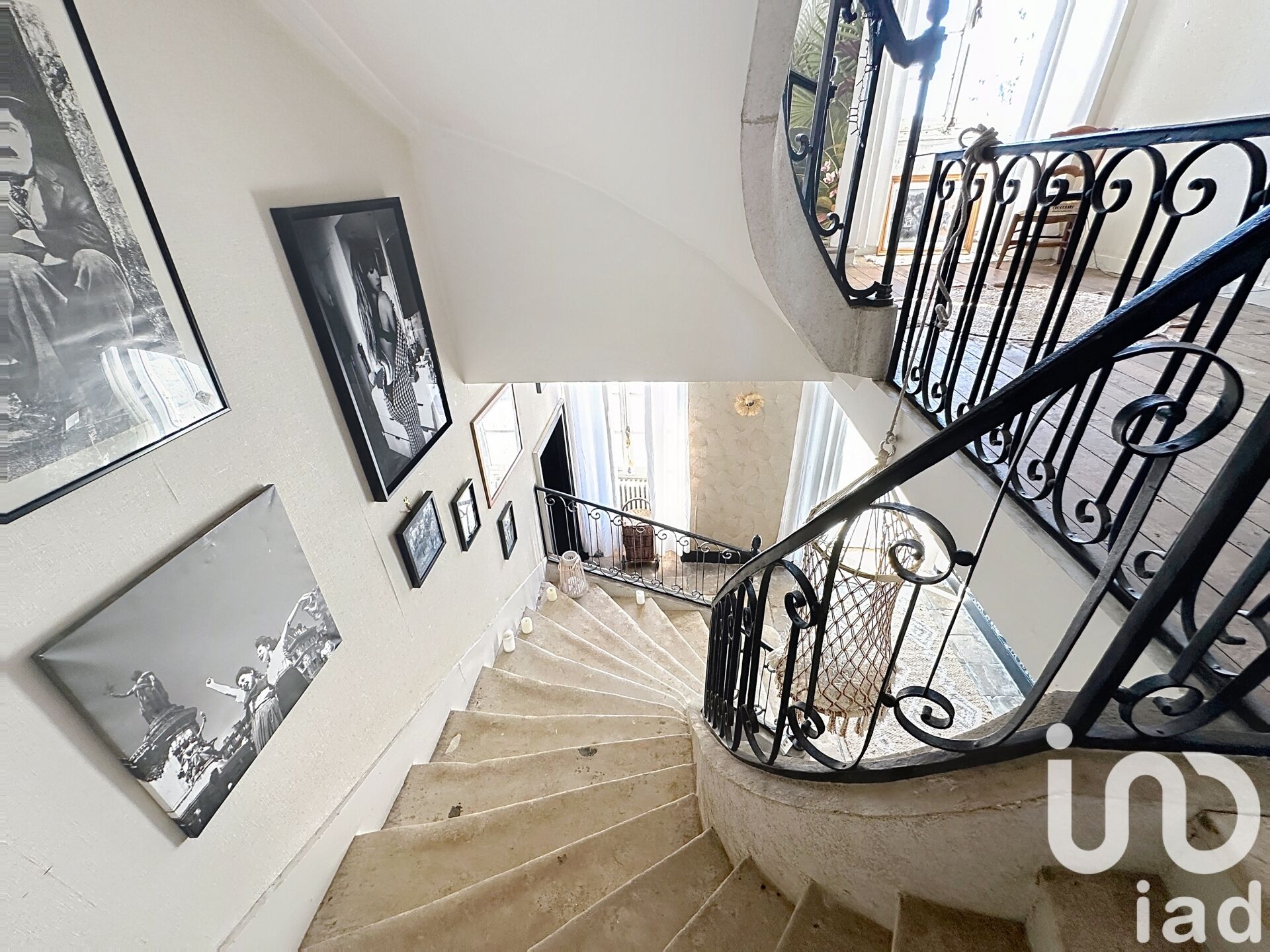 Champdeniers-St-Denis - 294m² - 9p. - 6ch.