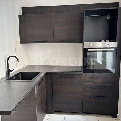Appartement 3 pièces 876 €