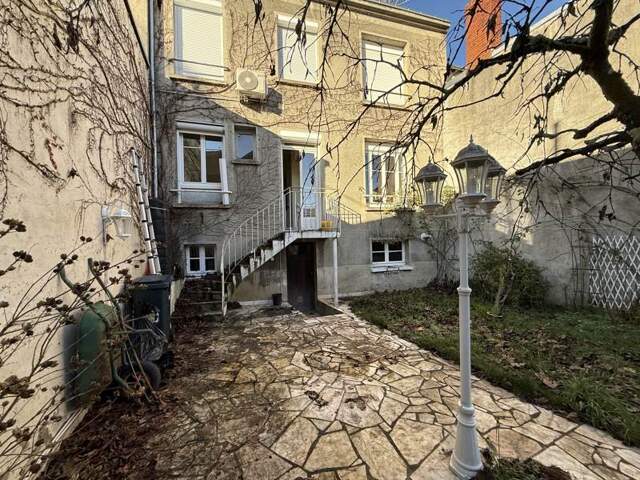 Maison de ville de 4 pièces principales — photo du bien